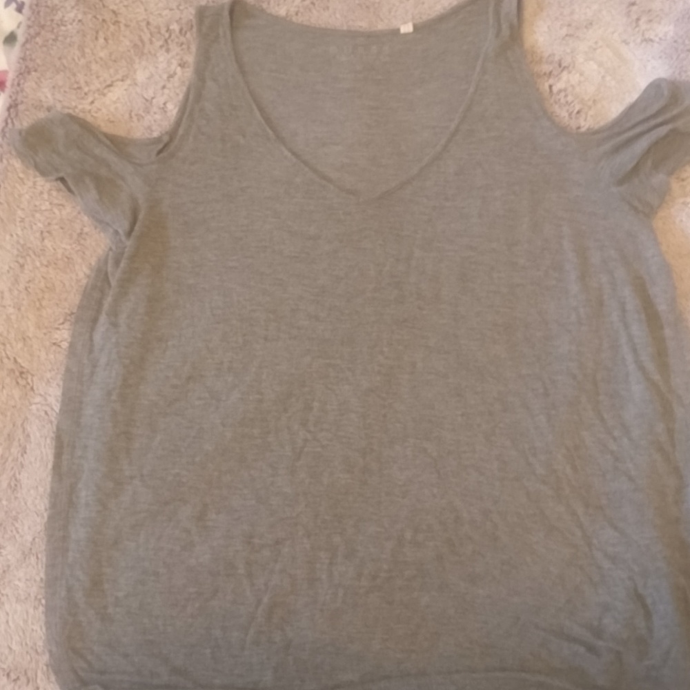Cold shoulder top